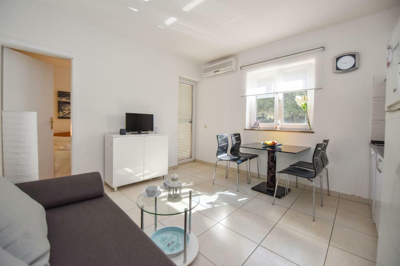 Vicy Apartment Novalja Ngoại thất bức ảnh